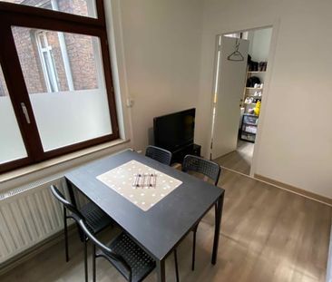 Appartement te huur - Photo 1
