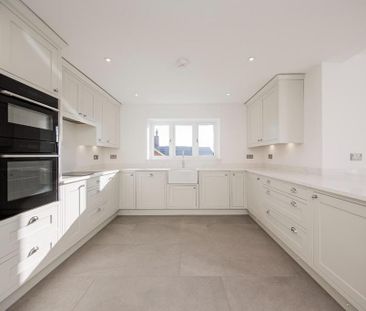 2 bedroom detached bungalow to rent - Photo 1