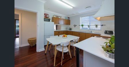 Charming Family Home - Photo 4