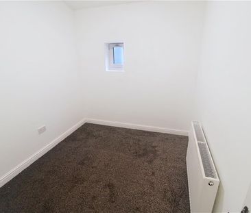 2-4 Thornton Lodge Road, Huddersfield - Photo 2