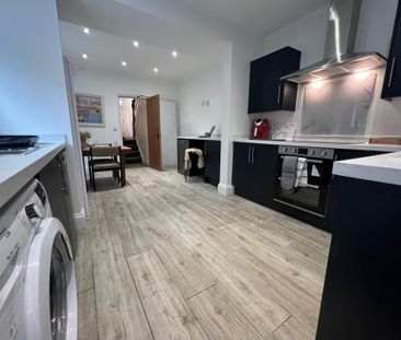 1 bedroom house of multiple occupation to rent - Photo 6