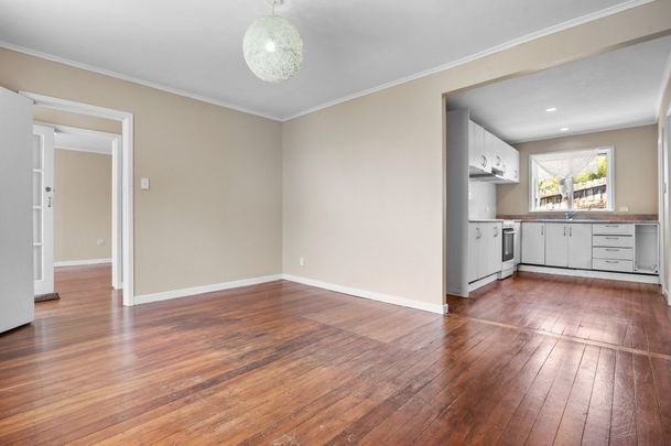 4 Bedroom House in Glen Eden - Photo 1