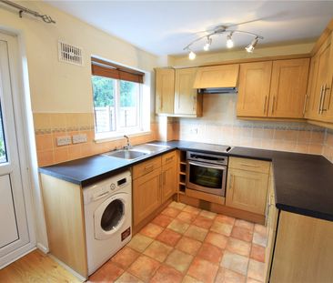 Cross Gates Close, Bracknell Cross Gates Close, Bracknell - Photo 2