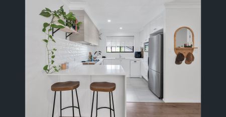 Backing Onto Miami Nature Reserve - Photo 4