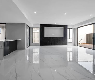 Luxurious 4 Bedroom House in Hillcrest.... - Photo 2