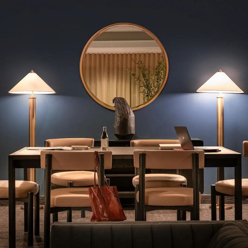 Discover the perfect blend of modern comfort and unbeatable convenience at 161 Laurier, where urban living meets elevate - Photo 1