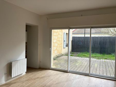 33450 SAINT-LOUBES - APPARTEMENT T3 AVEC JARDINET - Photo 2