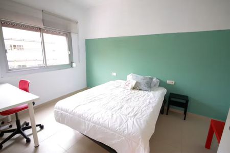 Avinguda de Madrid, Barcelona, Catalonia 08028 - Photo 4