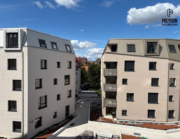 Erstbezug! Helle 2-Zimmer-Wohnung mit großzügiger Loggia - Photo 1