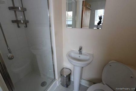 5 bedroom property to rent in Coventry - Photo 2