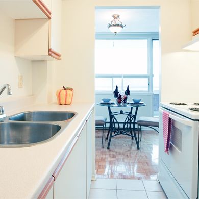 Parkway Towers - Photo 4