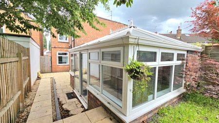 Laburnum Street, Stourbridge, West Midlands, DY8 4NX - Photo 2