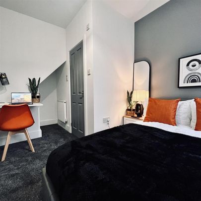 2 bedroom end of terrace house to rent - Photo 1