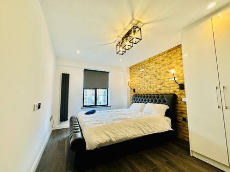 2 Bed Flat, Copperfield Road, E3 - Photo 3