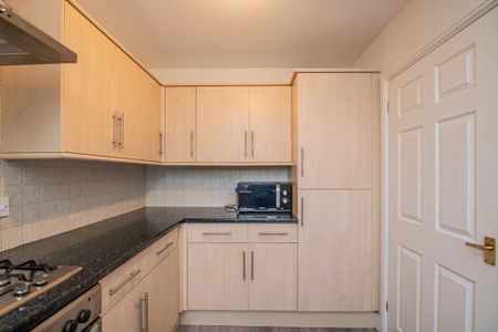 2 bedroom flat to rent - Photo 3