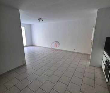 Location Appartement 3 pièces 52m² SIX FOURS LES PLAGES 83140 - Photo 5