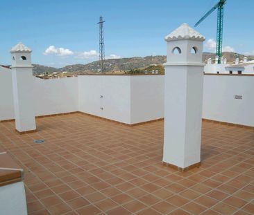 Penthouse For Long Term Rental In Frigiliana - Photo 4