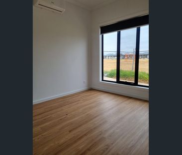 Brand New, Stylish & Low-Maintenance Living - Photo 4