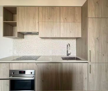 For Lease - 1 Yorkville Avenue Unit# 3408, Toronto, Ontario - Photo 4