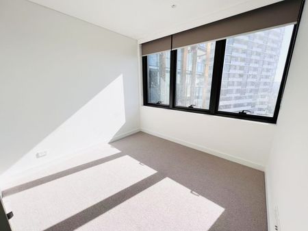 Modern 3-Bedroom Apartment in Rhodes - Photo 3