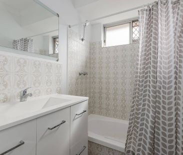 Bright & Charming Villa in Prime Tuart Hill Location! - Photo 6