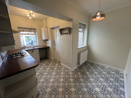 2 bedroom terraced house to rent - Photo 3