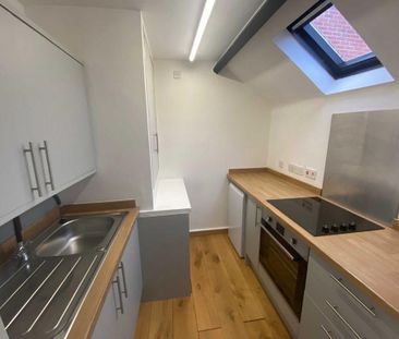 1 bedroom flat to rent - Photo 4