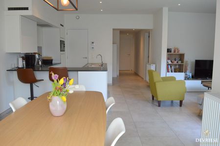 Ruim appartement in Wevelgem met vlotte bereikbaarheid - Photo 4