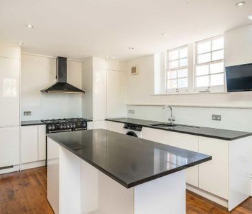 3 bedroom flat to rent - Photo 3