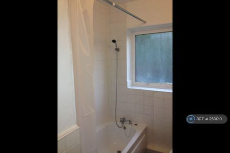 2 bedroom maisonette to rent - Photo 5
