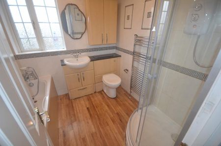 3 bedroom terraced house to rent - Photo 4