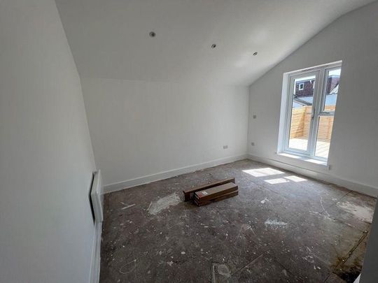 2 bedroom maisonette to rent - Photo 1