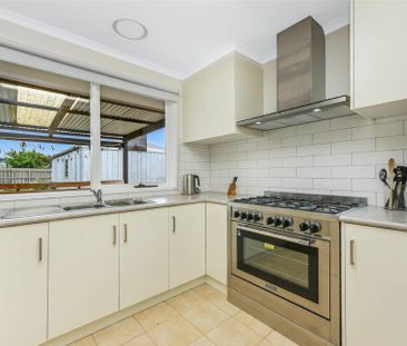 57 Fordholm Road, Hampton Park VIC - Photo 5
