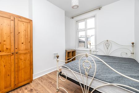 5 Bed Terraced House, Glenwood Road, N15 - Photo 4