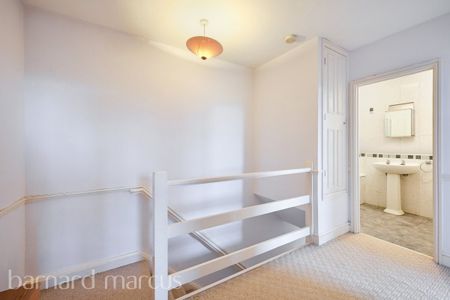 Victoria Drive - Photo 3