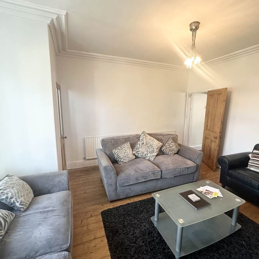 Low Lane (Room 4), Horsforth, Leeds - Photo 1