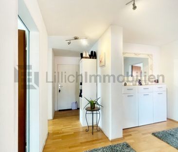 Großzügige 3-Zimmerwohnung im Dachgeschoss eines gepflegten Mehrfam... - Photo 1