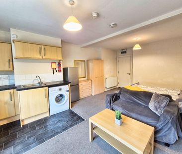 Studio to rent - Photo 1