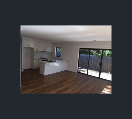4/13 Stanley Street, Wallan, Vic 3756 - Photo 2