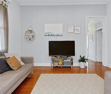 Beautiful Family Home In Moorooka - Photo 2