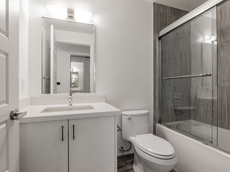 For Lease - 333 Sunseeker Avenue Unit# 110, Innisfil, Ontario - Photo 5