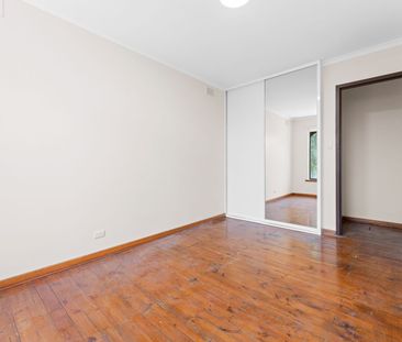 Fantastic home offers convenient location and spacious living - Photo 6