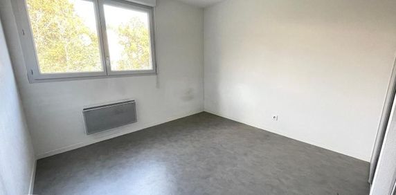 Location Appartement 1 pièce 20m² CALUIRE ET CUIRE 69300 - Photo 2
