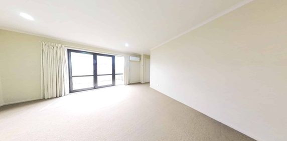 2 Bedrooms in Enderley - Photo 2