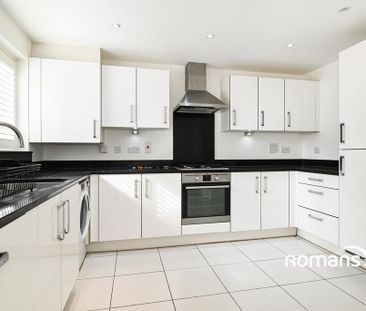 4 bedroom detached house to rent - Photo 5