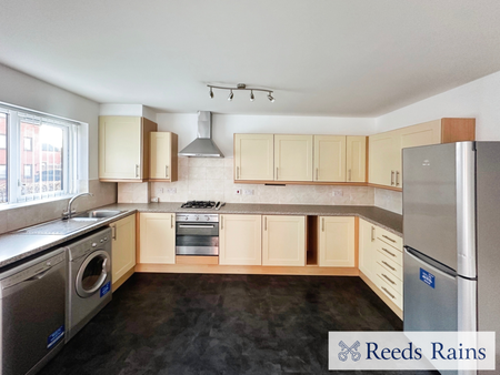 2 bedroom apartment to rent - Photo 4