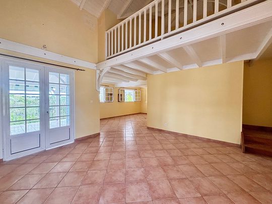 Location Maison 5 pièces 110m² LE GOSIER 97190 - Photo 1