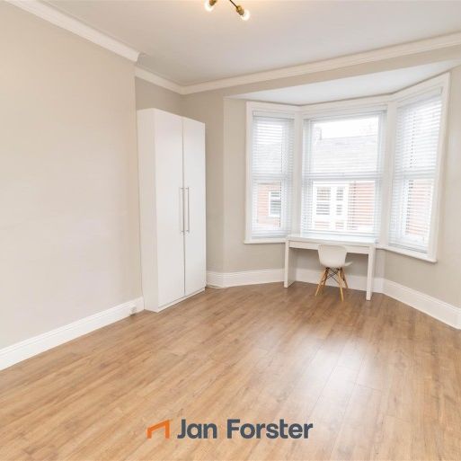3 Bedroom Flat - First Floor - Photo 1