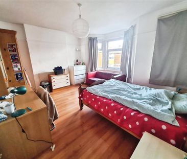 4 bedroom terraced house to rent - Photo 3