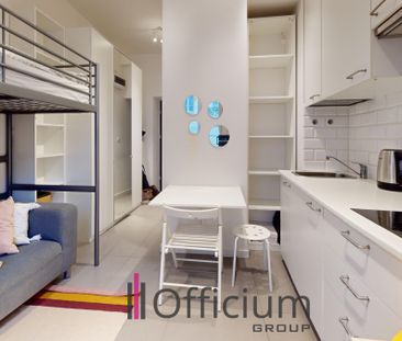 Kawalerka w kamienicy na Pradze Płd. - Photo 4